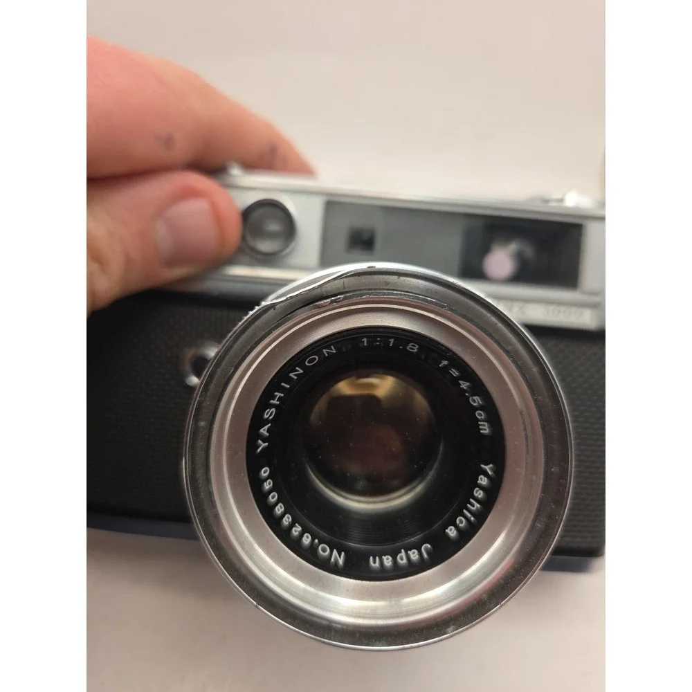Yashica Lynx-5000 35mm Film Camera 45mm F1.8 & Case Partially Tested See NOTES